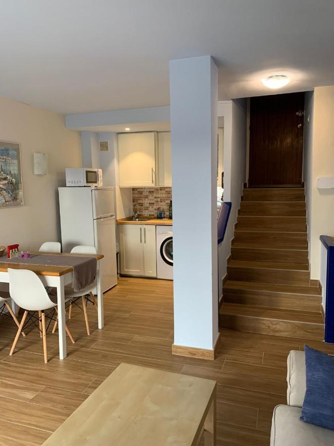 Cosy Apartment In L Escala, 7 Mins Walk To The Closest Beach, Riells L' Escala Zewnętrze zdjęcie