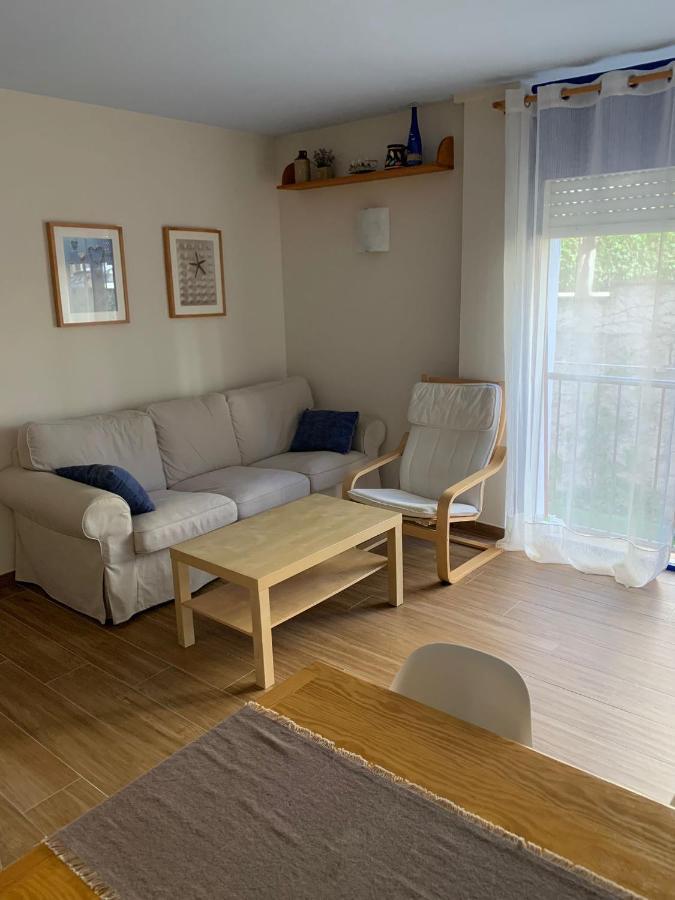 Cosy Apartment In L Escala, 7 Mins Walk To The Closest Beach, Riells L' Escala Zewnętrze zdjęcie
