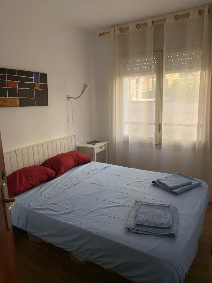 Cosy Apartment In L Escala, 7 Mins Walk To The Closest Beach, Riells L' Escala Zewnętrze zdjęcie